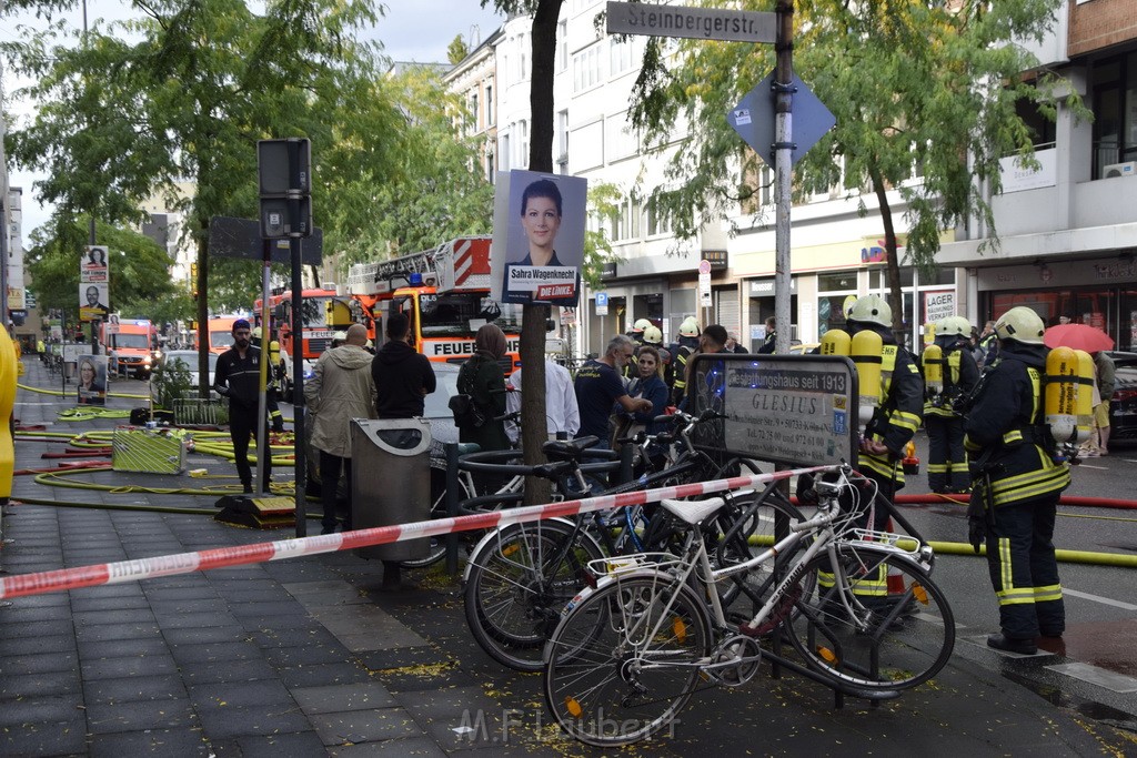 Feuer 2 Koeln Nippes Neusserstr P070.JPG - Miklos Laubert